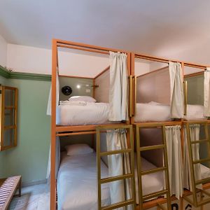 Bed 6-Bed Mixed Dormitory Room